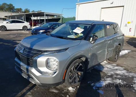 2023 Mitsubishi Outlander Se 2.5 2Wd/Se Black Edition 2Wd/Se Special Edition 2Wd из США, поврежденный, VIN JA4J3UA82PZ030446